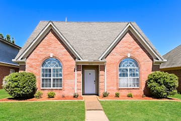 8672 OVERCUP OAKS DR CORDOVA, TN 38018